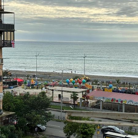 Apartment Near The Sea Batumi Exterior photo